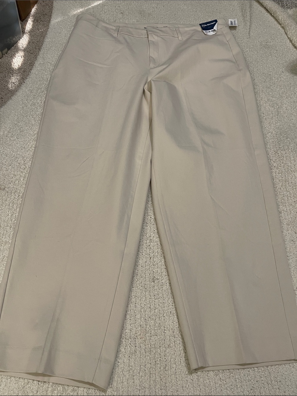 NWT- Old Navy - 18. Pixie Straight Ankle - Picture 3 of 8